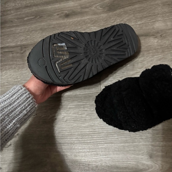 Platform UGGS - Picture 3 of 3